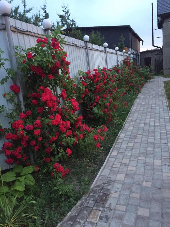 Мотельный Комплекс Телега Sula Bagian luar foto